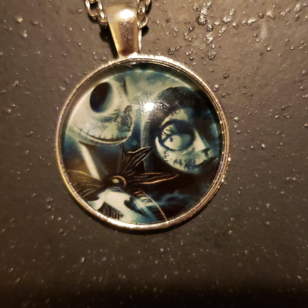 Beautiful Nightmare Before Christmas Pendant!